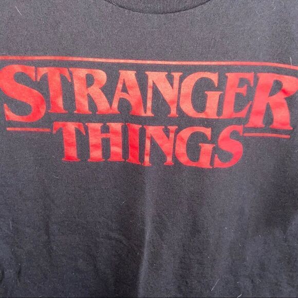 Strange things graphic T-shirt - Picture 4 of 7